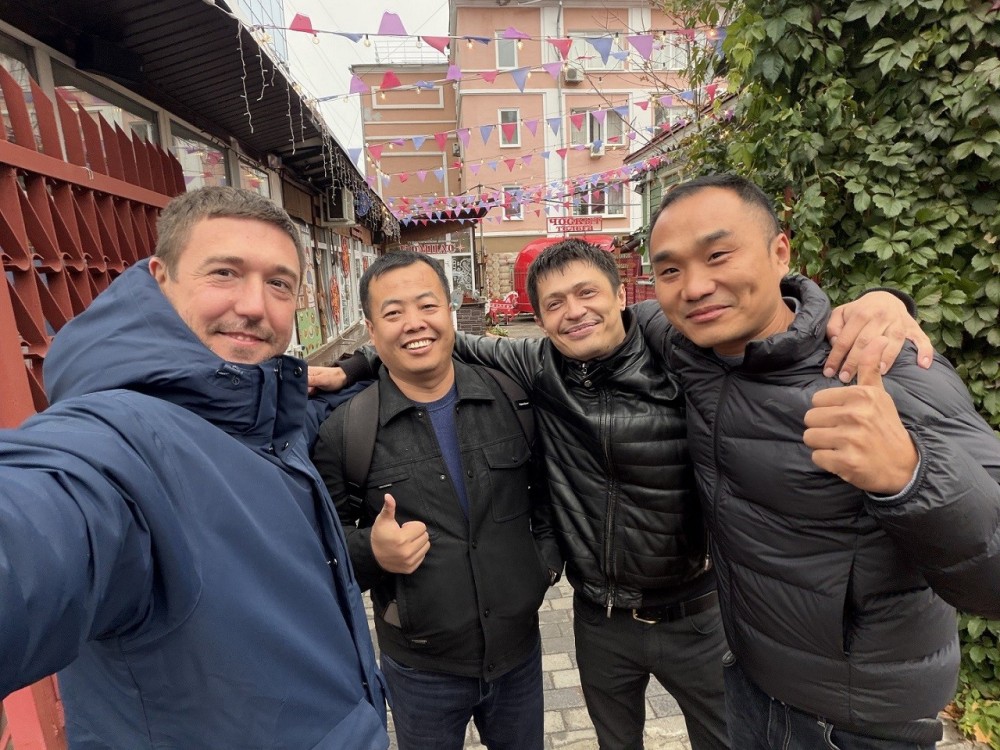 构建通往俄罗斯的合规、可靠供应桥梁：众平科技（Zhongping Technology）实地会见当地合作伙伴